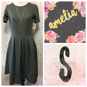 LuLaRoe Nicole dress - NWT